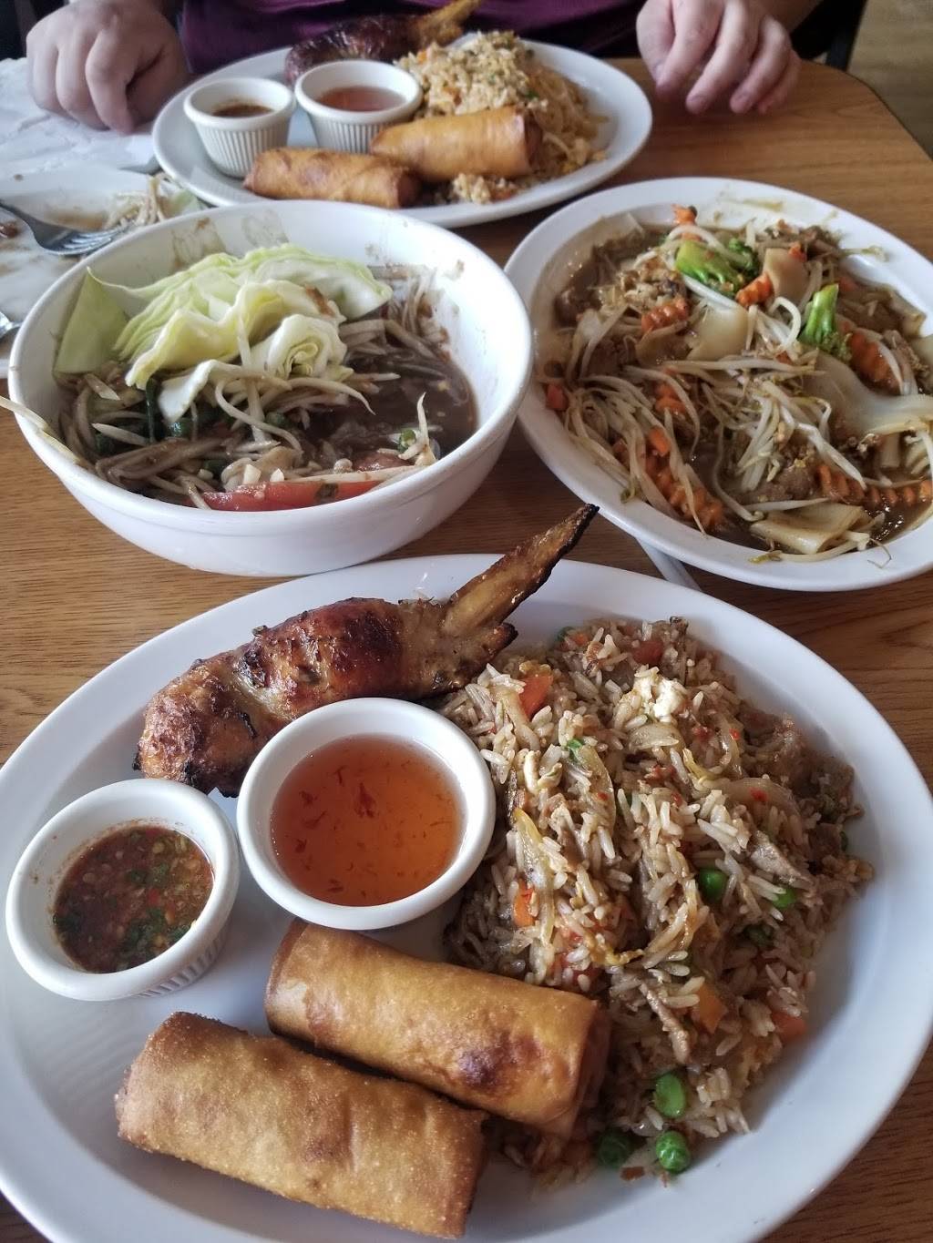 Bees Cuisine | restaurant | 2336 N Farwell Ave, Milwaukee, WI 53211, USA | 4145512166 OR +1 414-551-2166