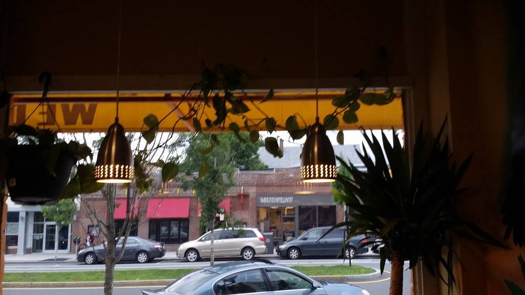 Montecristo Restaurant | restaurant | 146 Broadway, Somerville, MA 02145, USA | 6176288458 OR +1 617-628-8458