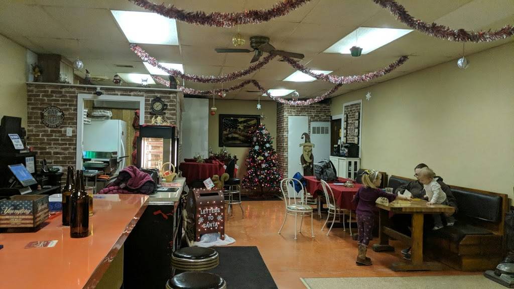 McFanns Sak N Pak | restaurant | 2594 Paw Paw Creek Rd, Rivesville, WV 26588, USA | 3042782020 OR +1 304-278-2020