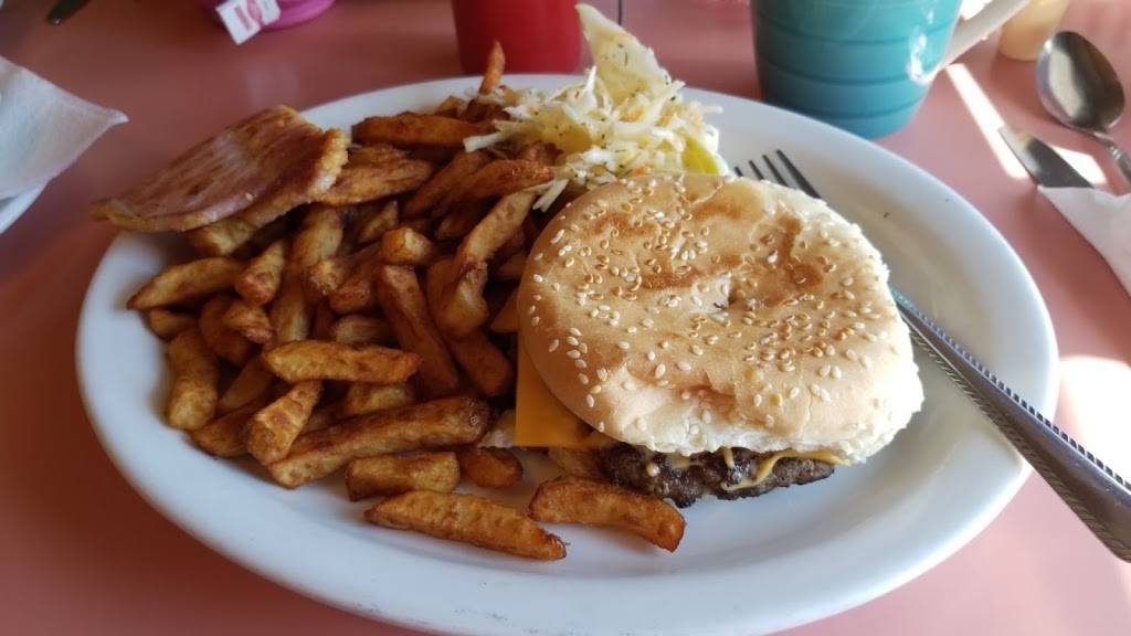 Katrinas Corner Kitchen | restaurant | 17311 County Rd 43, Monkland, ON K0C 1V0, Canada | 6133469292 OR +1 613-346-9292