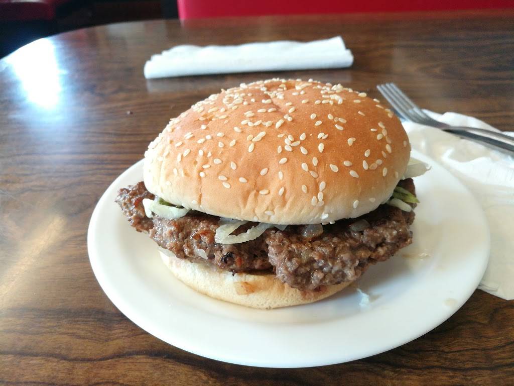 Roys BBQ & Burgers | restaurant | 25 Wabash St, Milan, MI 48160, USA | 7344391737 OR +1 734-439-1737