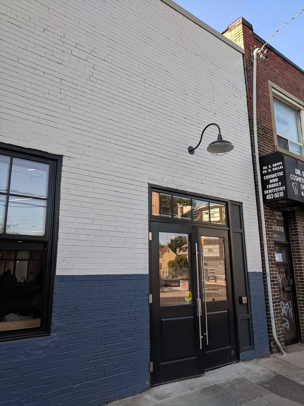 Avling Kitchen and Brewery | restaurant | 1042 Queen St E, Toronto, ON M4M 1K4, Canada | 4164691010 OR +1 416-469-1010