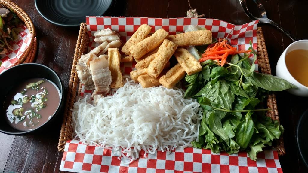 Renton Bistro | restaurant | 212 S 3rd St, Renton, WA 98057, USA | 4255235413 OR +1 425-523-5413