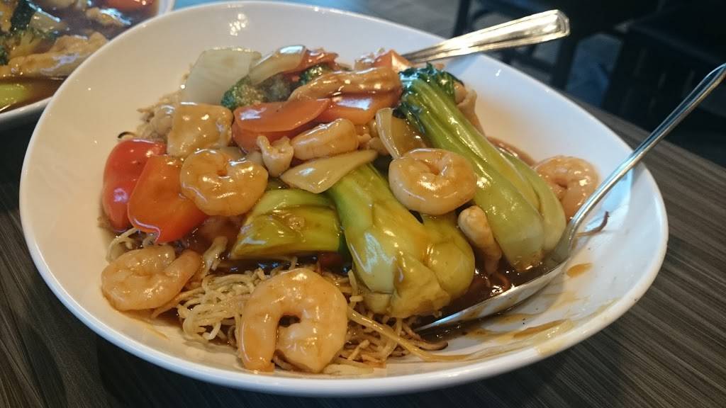 China Palace | restaurant | 10061 McLaughlin Rd, Brampton, ON L7A 2X5, Canada | 9059708818 OR +1 905-970-8818