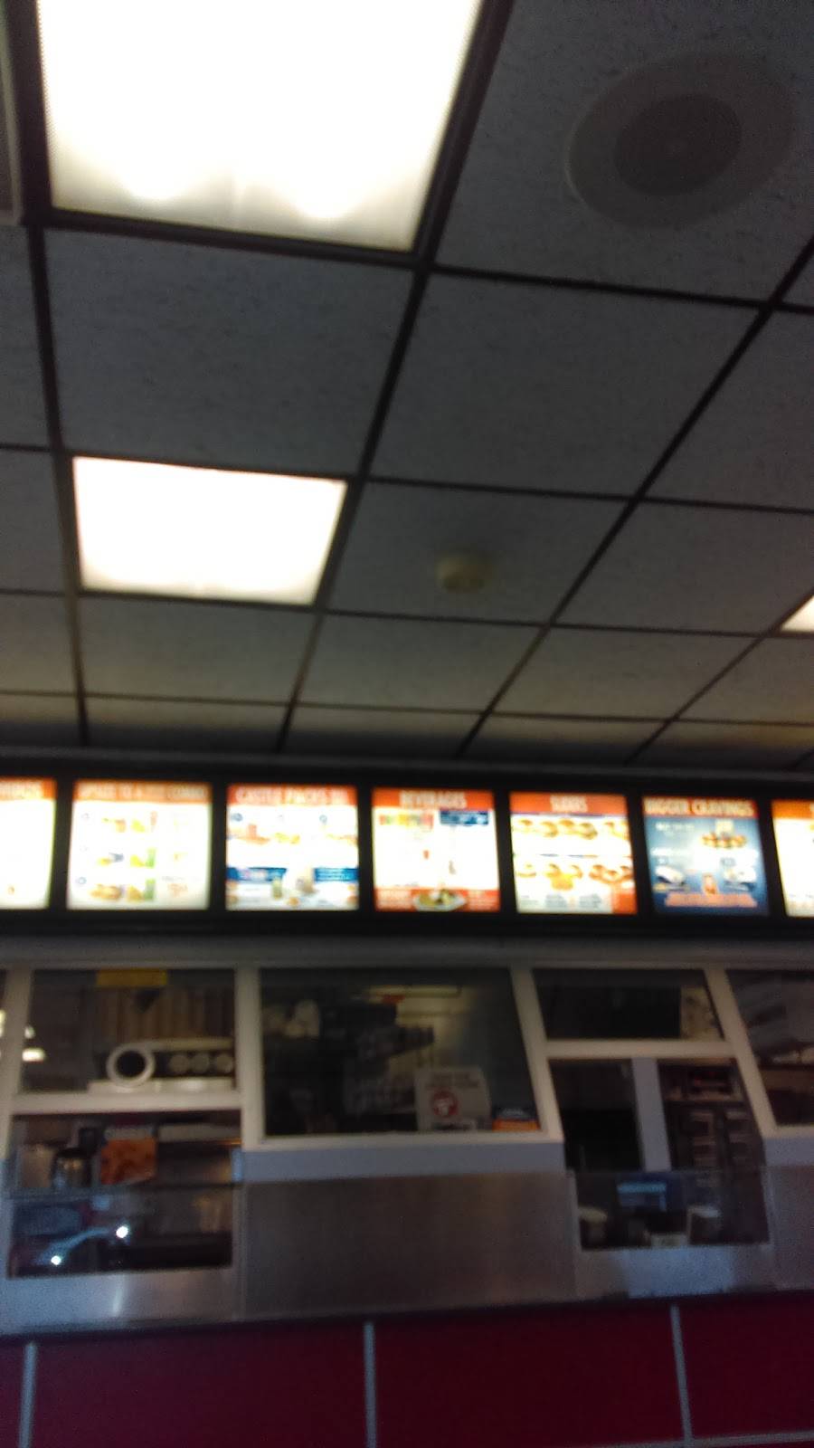 White Castle | restaurant | 8811 Greenfield Rd, Detroit, MI 48228, USA | 3138355618 OR +1 313-835-5618