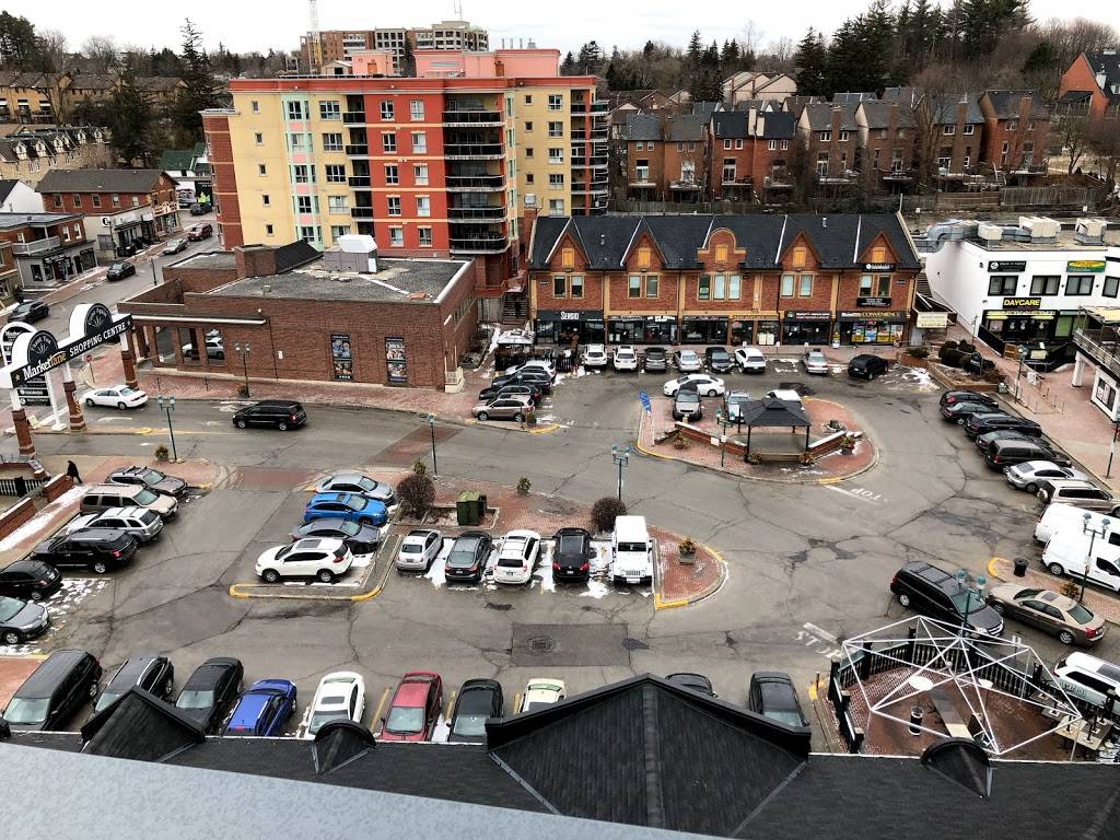 Market Lane Shopping Centre | shopping mall | 140 Woodbridge Ave, Woodbridge, ON L4L 4K9, Canada | 9058516611 OR +1 905-851-6611