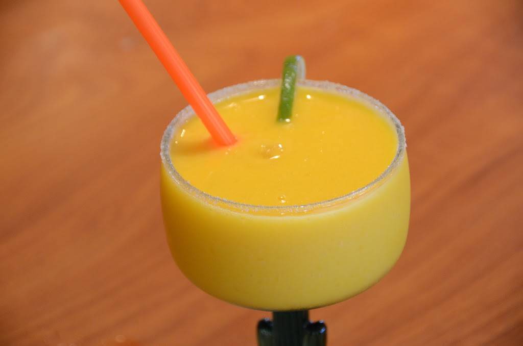 Lobos Place | restaurant | 1305 Wisconsin Ave, Grafton, WI 53024, USA | 2624218629 OR +1 262-421-8629