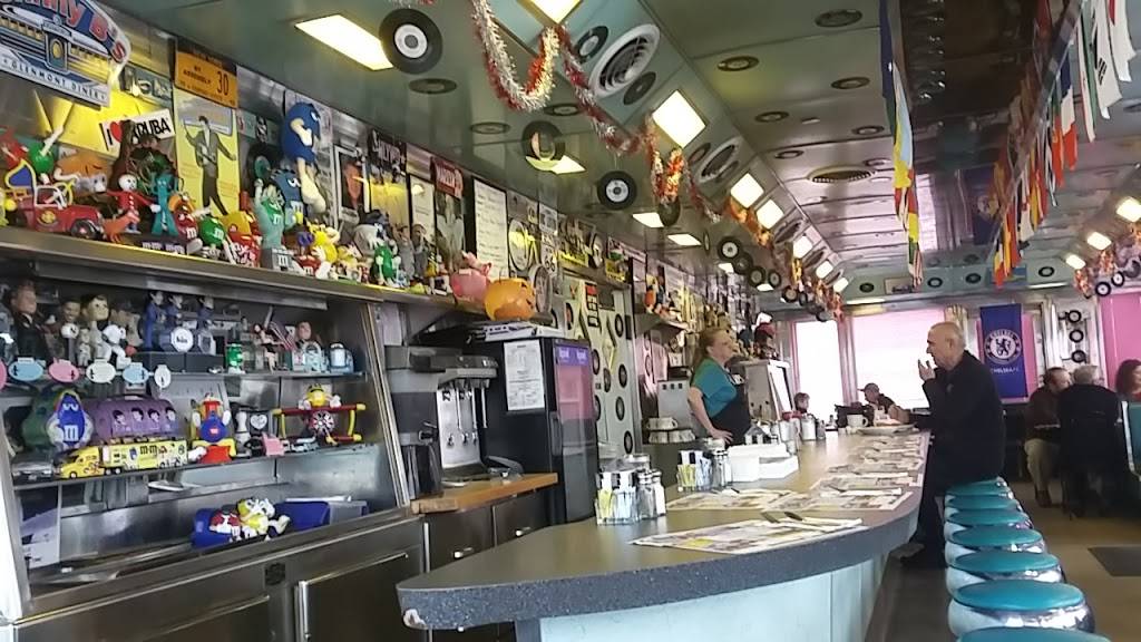 Johnny Bs Glenmont Diner | restaurant | 21 Frontage Rd, Glenmont, NY 12077, USA | 5184343761 OR +1 518-434-3761