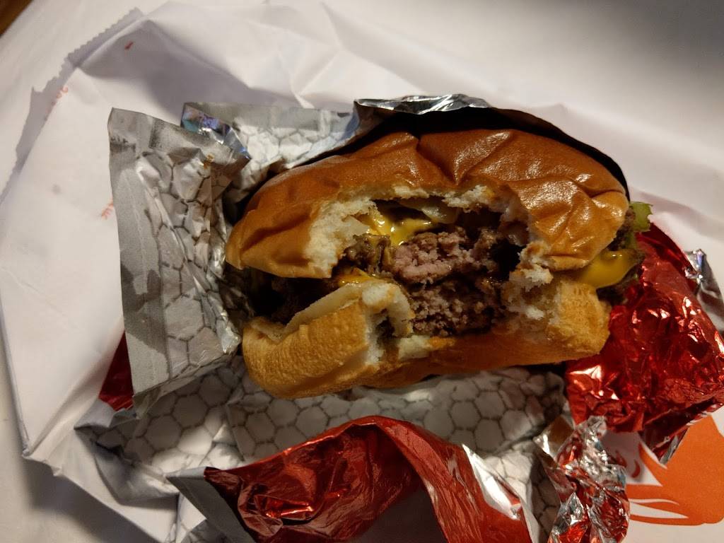 Wendys | restaurant | 4 South St Space 2, New York, NY 10004, USA | 2122209989 OR +1 212-220-9989