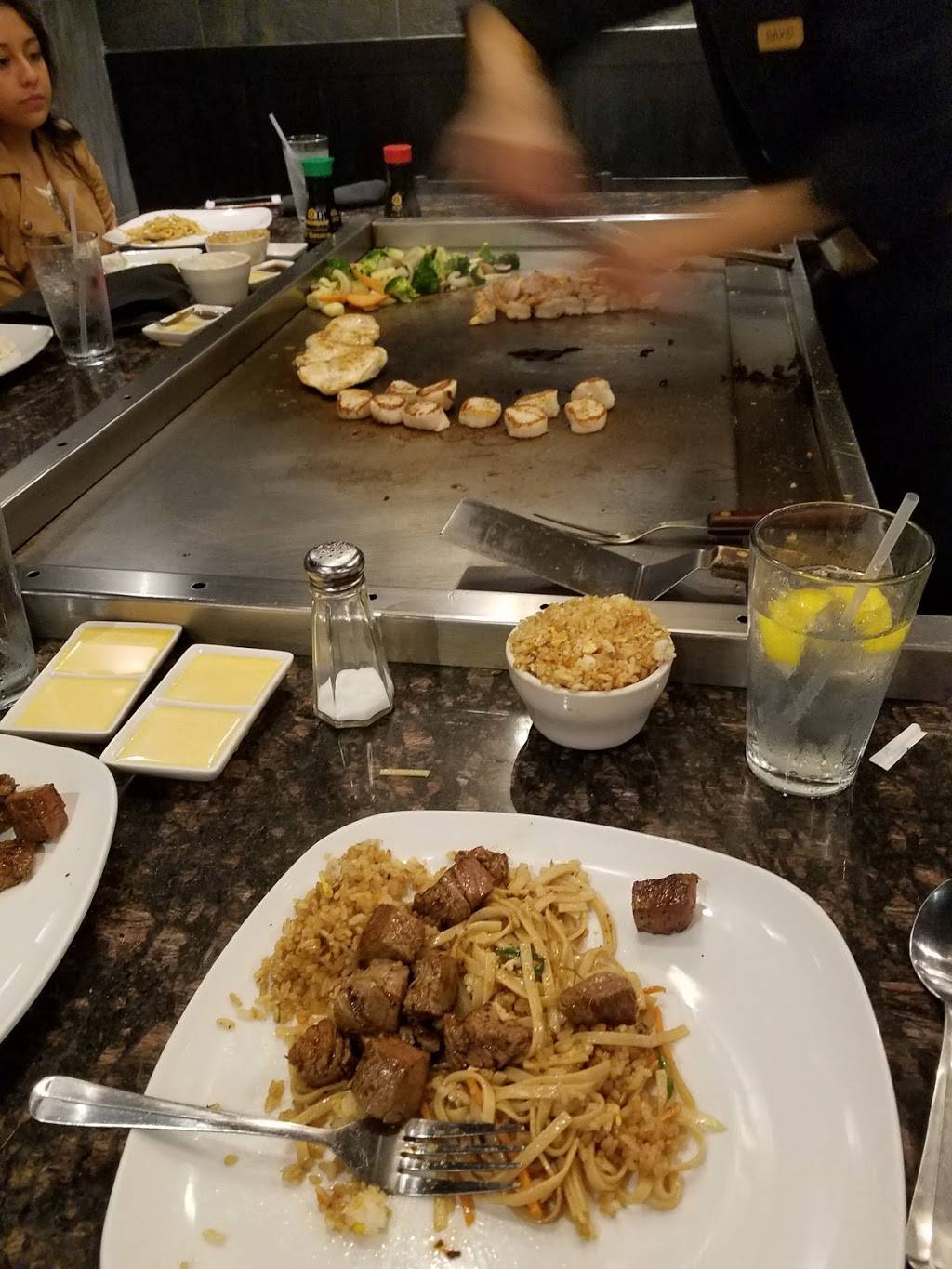 Hibachi House Grill & Bar | restaurant | 335 S Main St, Rochester, MI 48307, USA | 2482666055 OR +1 248-266-6055