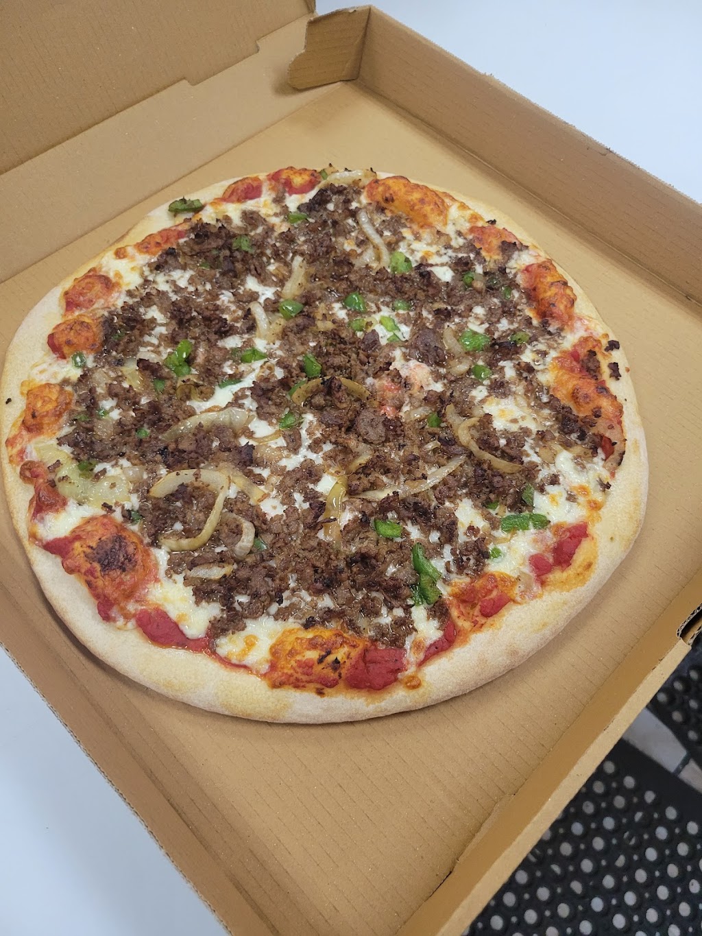 Sassers Pizza & Subs | restaurant | 4051 North Point Blvd, Dundalk, MD 21222, USA | 4106395307 OR +1 410-639-5307