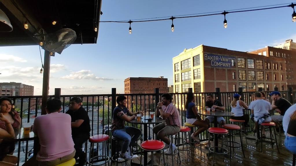 Johns Big Deck | restaurant | 928 Wyandotte St, Kansas City, MO 64105, USA | 8162553396 OR +1 816-255-3396