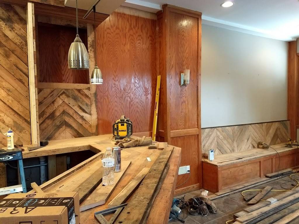 Whiskey Alley | restaurant | 227 The Alley SW, Aiken, SC 29801, USA | 8032260579 OR +1 803-226-0579