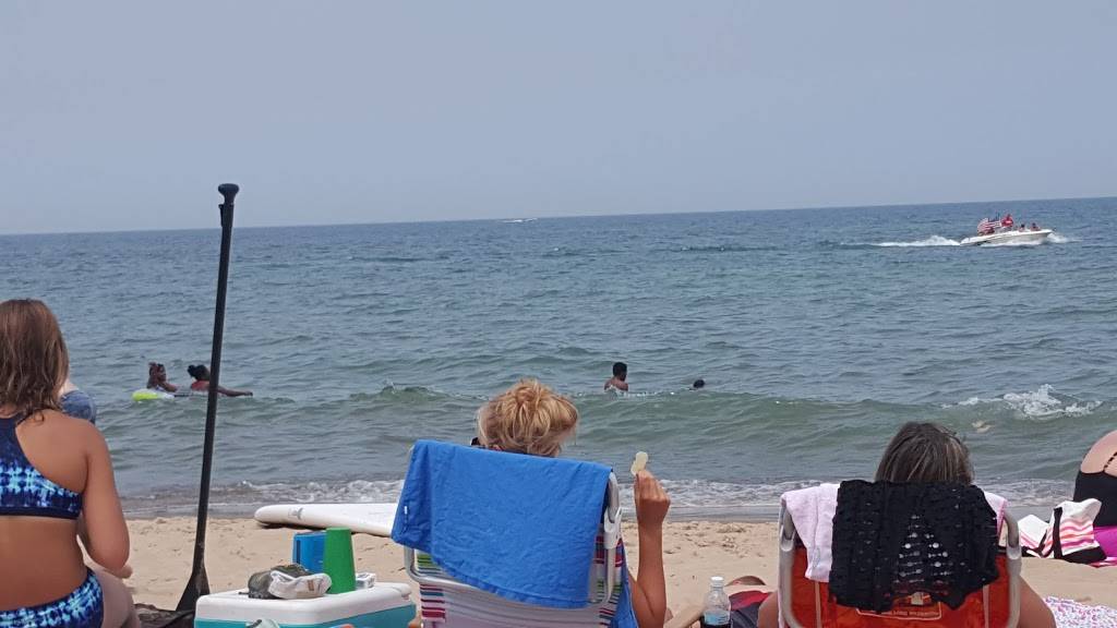 Wells Street Beach Inc. | restaurant | 9501 Lake Shore Dr, Gary, IN 46403, USA | 2199388275 OR +1 219-938-8275