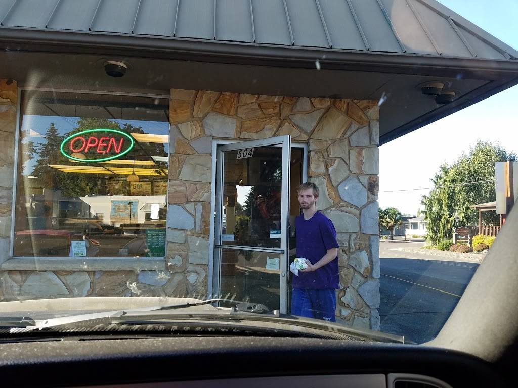 Subway | meal takeaway | 504 N Water St, Silverton, OR 97381, USA | 5038734966 OR +1 503-873-4966