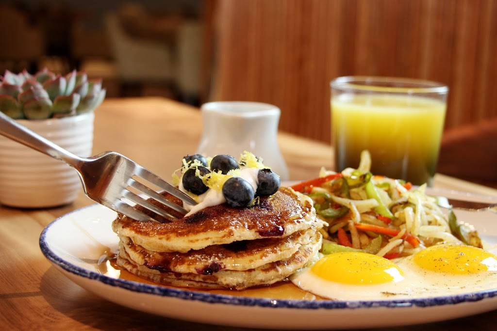 The Commentary | restaurant | 801 N Glebe Rd, Arlington, VA 22203, USA | 7035374204 OR +1 703-537-4204