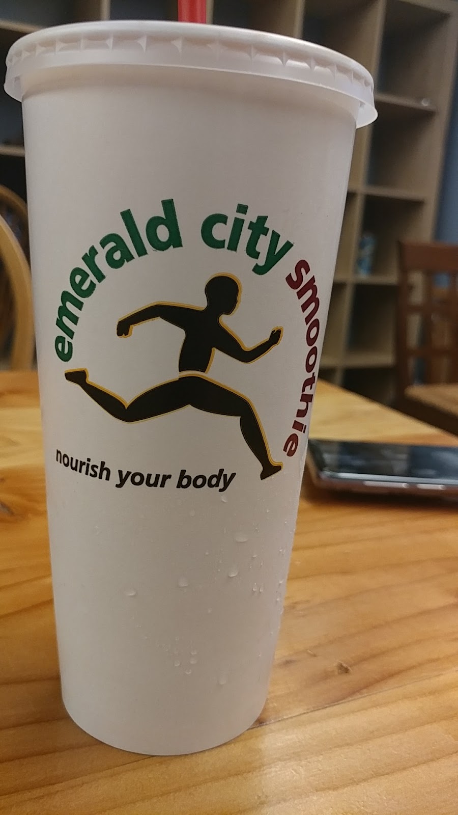 Emerald City Smoothie | restaurant | 706 NE Greenwood Ave, Bend, OR 97701, USA | 5417972211 OR +1 541-797-2211