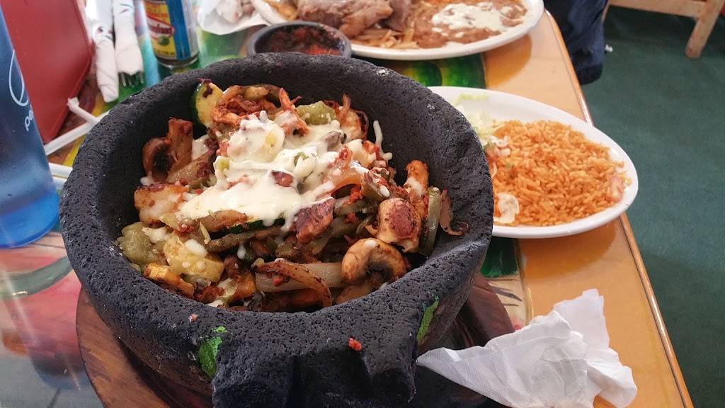 La Tolteca | restaurant | 2756 New Pinery Rd, Portage, WI 53901, USA | 6087456776 OR +1 608-745-6776