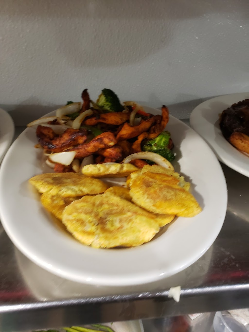 Café day restaurant & bar | restaurant | 326 Union Ave, Cranston, RI 02910, USA | 4016883841 OR +1 401-688-3841