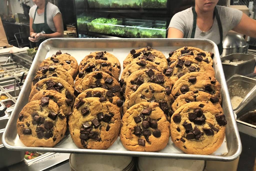 Local Greens | restaurant | 2820 Historic Decatur Rd, San Diego, CA 92106, USA | 8587922622 OR +1 858-792-2622