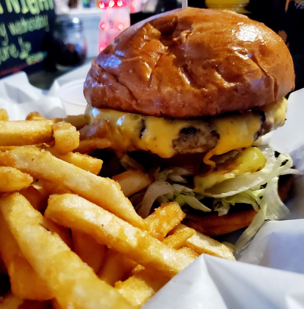 Stubbies Sports Bar & Eatery | restaurant | 123 Emma Rd 2nd Floor, Basalt, CO 81621, USA | 9709270501 OR +1 970-927-0501