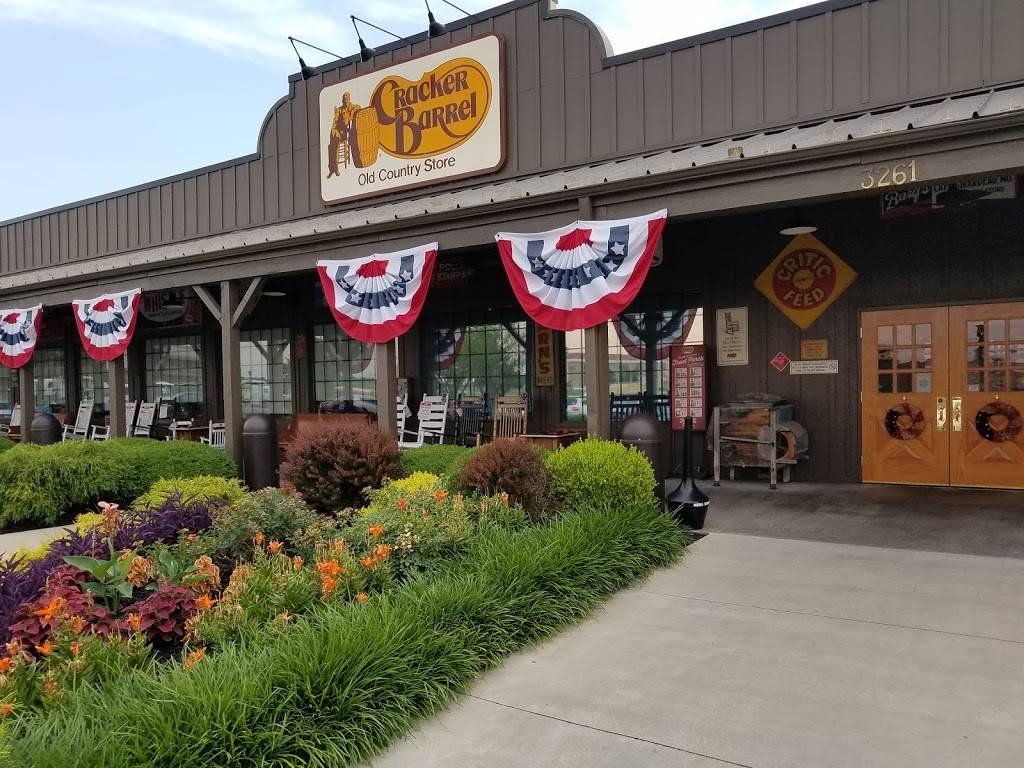Cracker Barrel Old Country Store | restaurant | 3261 William St, Cape Girardeau, MO 63703, USA | 5736514000 OR +1 573-651-4000