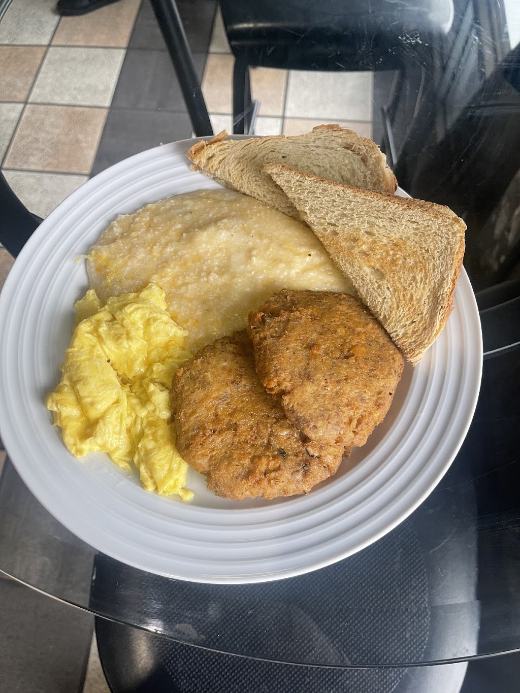 Grannys Kitchen | restaurant | 581 E Main St, Rochester, NY 14607, USA | 5854812727 OR +1 585-481-2727