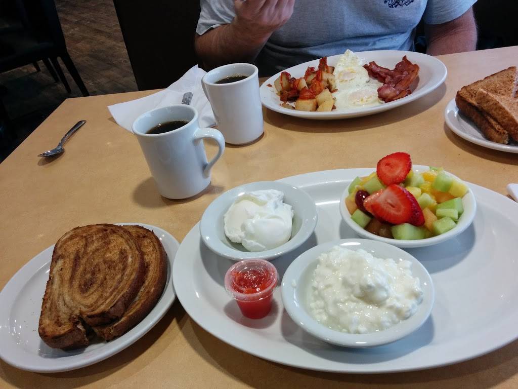 Stacked Pancake & Breakfast House | restaurant | 7905 Yonge St, Innisfil, ON L9S 1K9, Canada | 7052948000 OR +1 705-294-8000