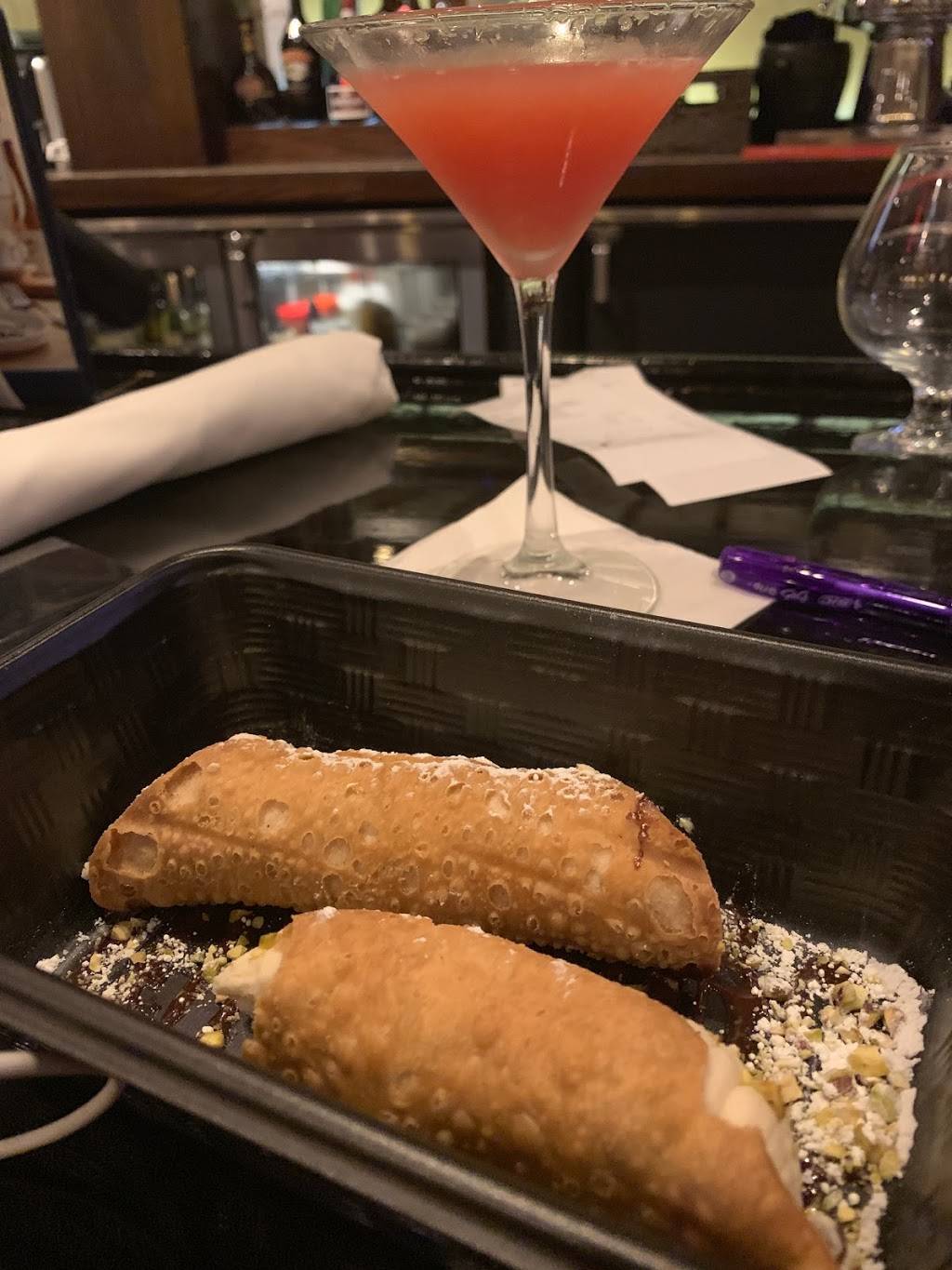 Carrabbas Italian Grill | restaurant | 8137 Point Meadows Way, Jacksonville, FL 32256, USA | 9043632254 OR +1 904-363-2254