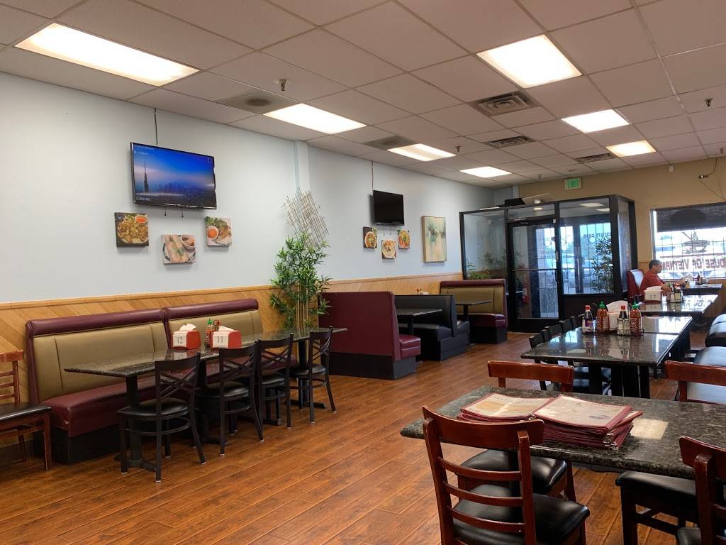 Pho 75 | restaurant | 2050 S Havana St, Aurora, CO 80014, USA | 3036718899 OR +1 303-671-8899