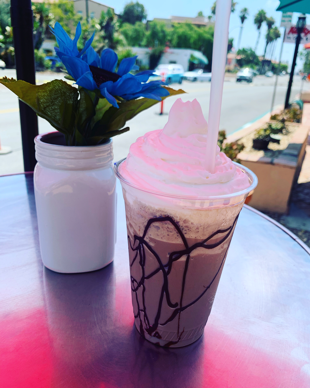 Korkys Ice Cream & Coffee | restaurant | 2375 San Diego Ave, San Diego, CA 92110, USA | 6192973080 OR +1 619-297-3080