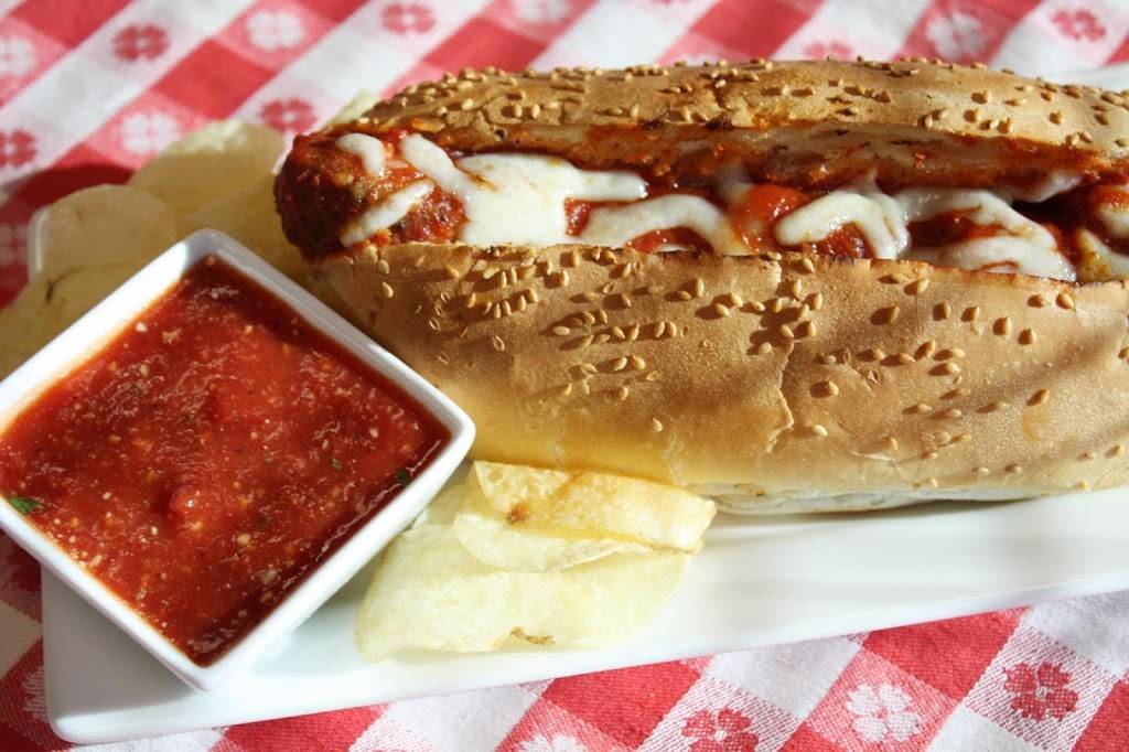 Dominics Casual Italian | restaurant | 6209 NW 63rd Terrace, Kansas City, MO 64151, USA | 8164377200 OR +1 816-437-7200