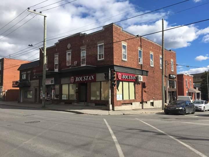 Boustan Lachine | restaurant | 356 Rue Saint-Jacques, Lachine, QC H8R 1E2, Canada | 5143650101 OR +1 514-365-0101