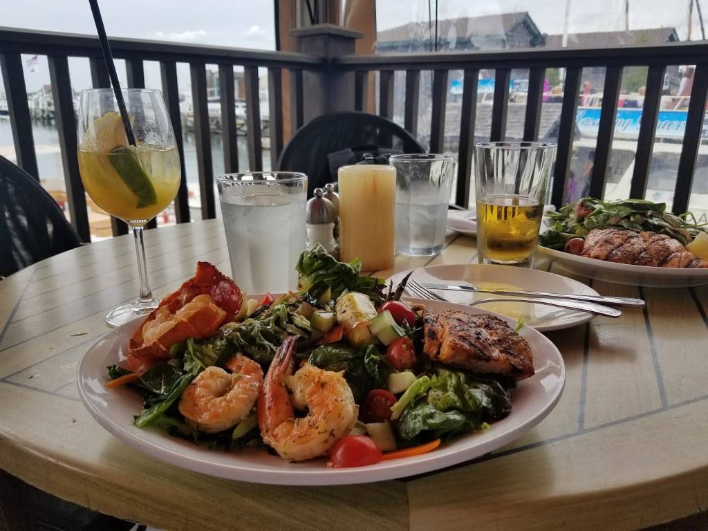 The Mooring Seafood Kitchen & Bar | restaurant | 1 Sayers Wharf, Newport, RI 02840, USA | 4018462260 OR +1 401-846-2260