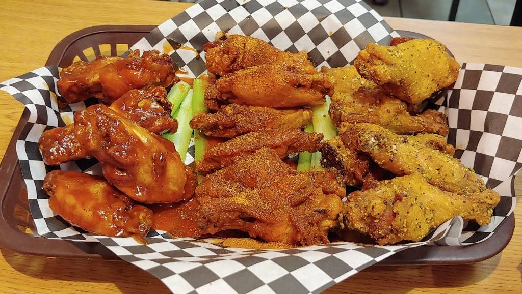 Wings R Us 2 | restaurant | 1155 N Zaragoza Rd # C101, El Paso, TX 79907, USA | 9158598777 OR +1 915-859-8777