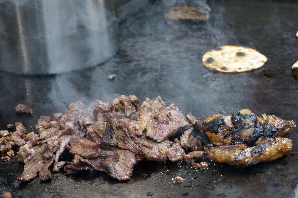 Charlies Tacos | restaurant | 727 W Camelback Rd, Phoenix, AZ 85013, USA | 6022650224 OR +1 602-265-0224