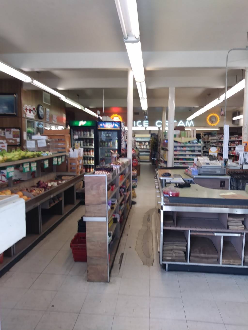 Golden Gate Market | restaurant | 221 2nd St, Sausalito, CA 94965, USA | 4153323040 OR +1 415-332-3040