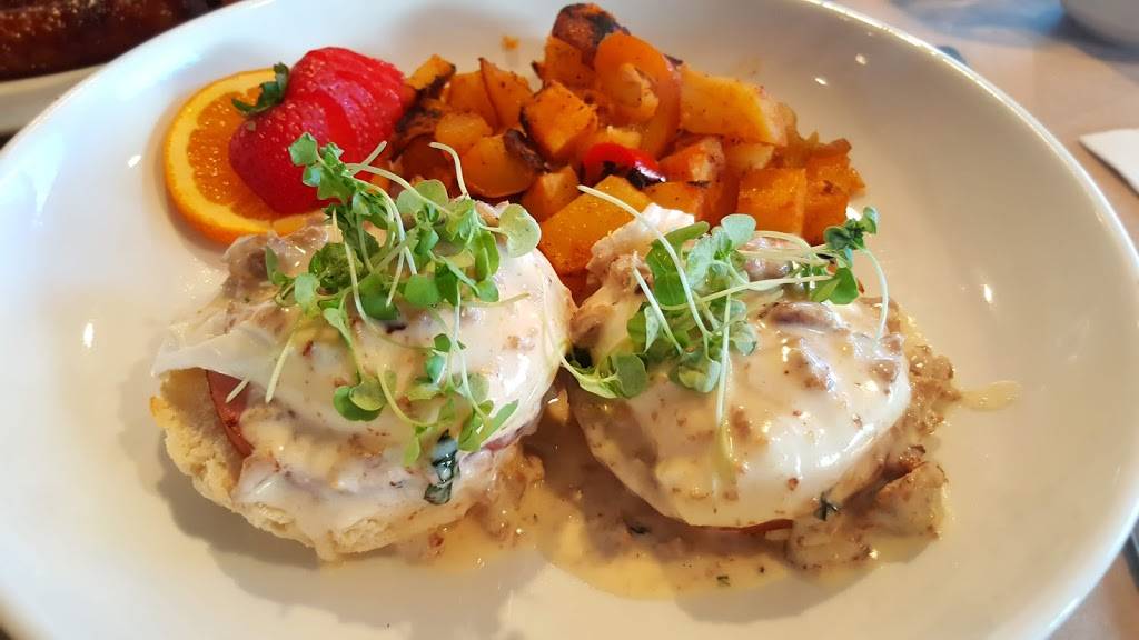 Nantuckets | restaurant | 9 Traders Cove, Port Jefferson, NY 11777, USA | 6315094848 OR +1 631-509-4848