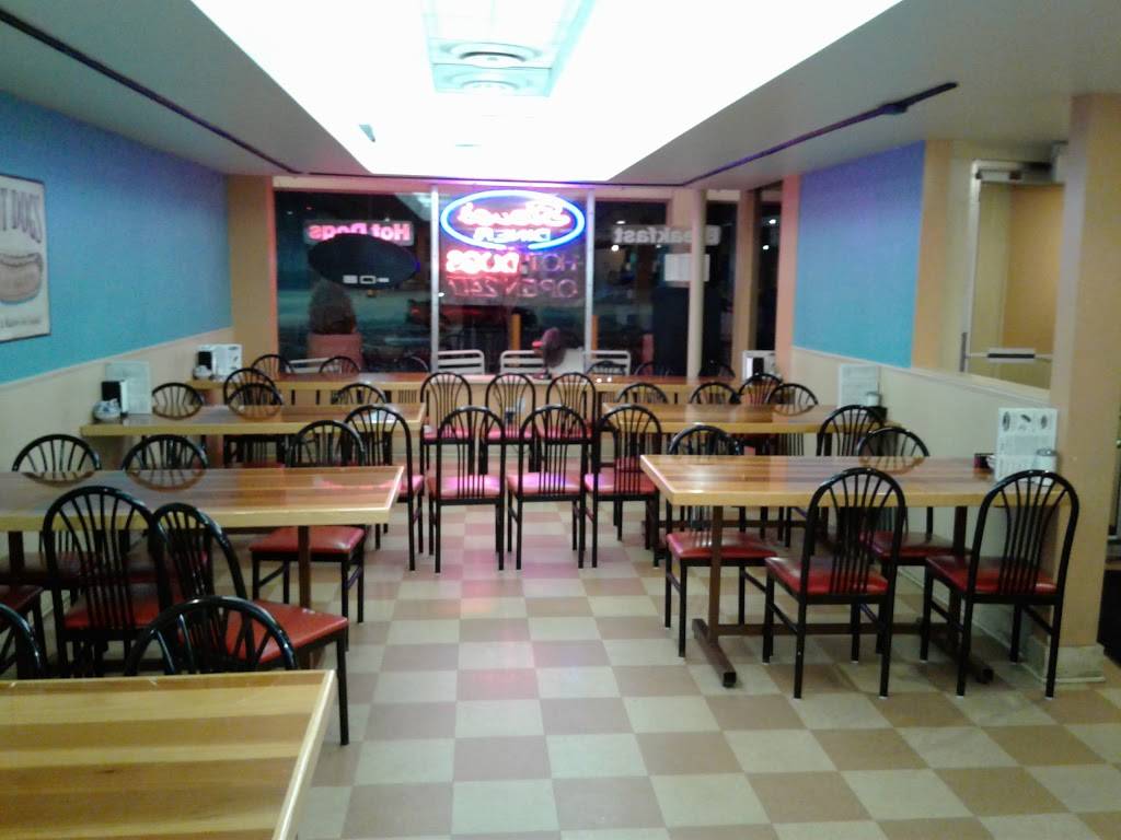 Steves Diner | restaurant | 6850 Biddulph Ave, Cleveland, OH 44144, USA | 2163510200 OR +1 216-351-0200
