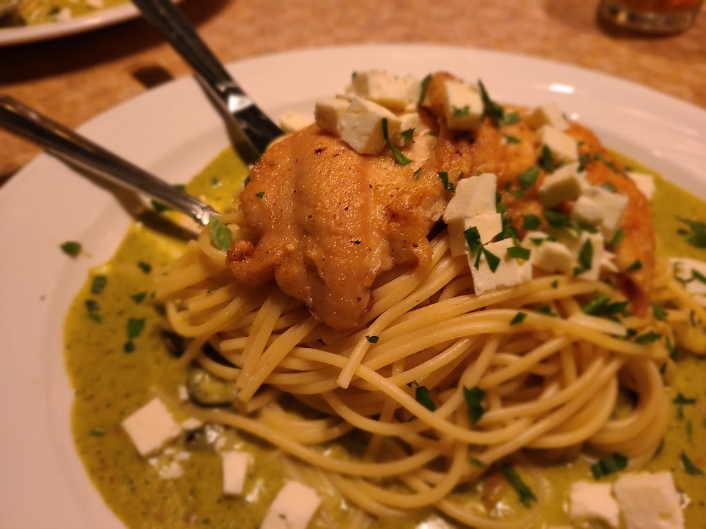 Collettis Italian Restaurant | restaurant | 202 S 1st St, Harlingen, TX 78550, USA | 9564233140 OR +1 956-423-3140