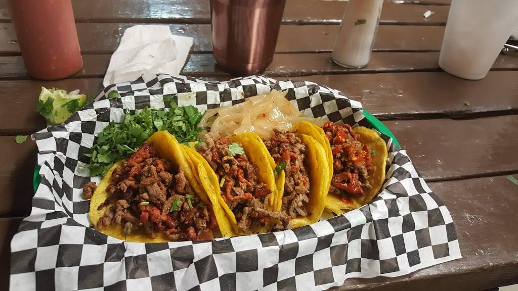 Panchos Snack & More | restaurant | 538 Randall Ave, San Antonio, TX 78237, USA | 2104555337 OR +1 210-455-5337