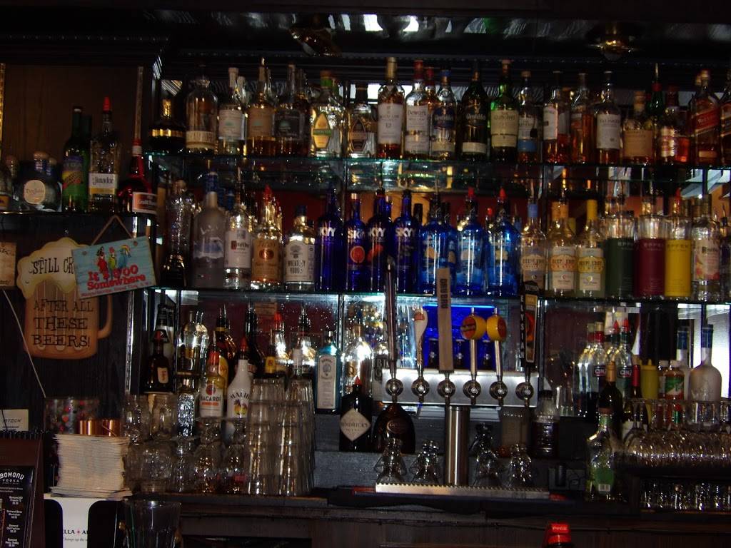 Steves Bar & Grill | restaurant | 14230 NE 20th St A, Bellevue, WA 98007, USA | 4257474493 OR +1 425-747-4493