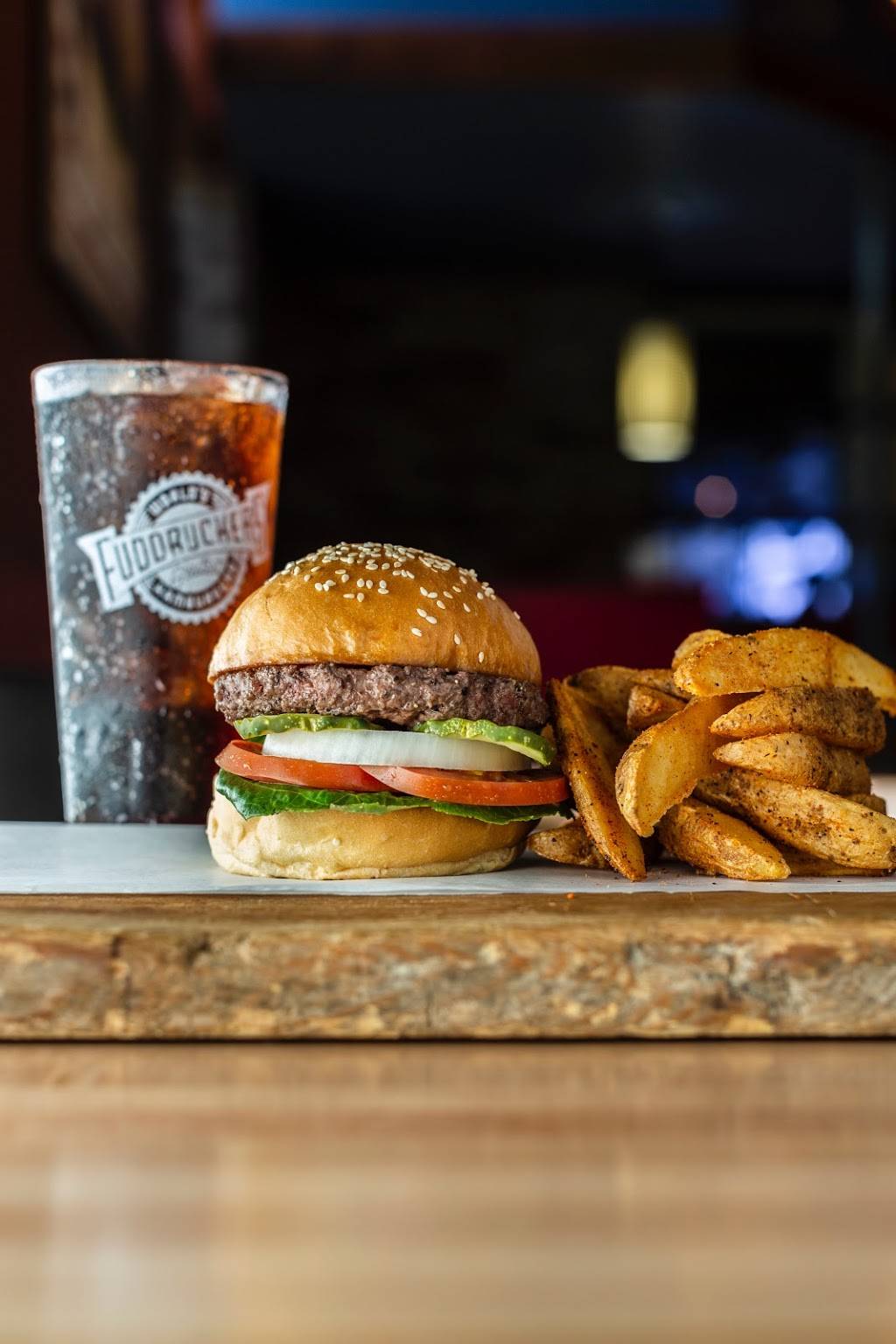 Fuddruckers | restaurant | 711 Lucky Ln, Robinsonville, MS 38664, USA | 6623635825 OR +1 662-363-5825