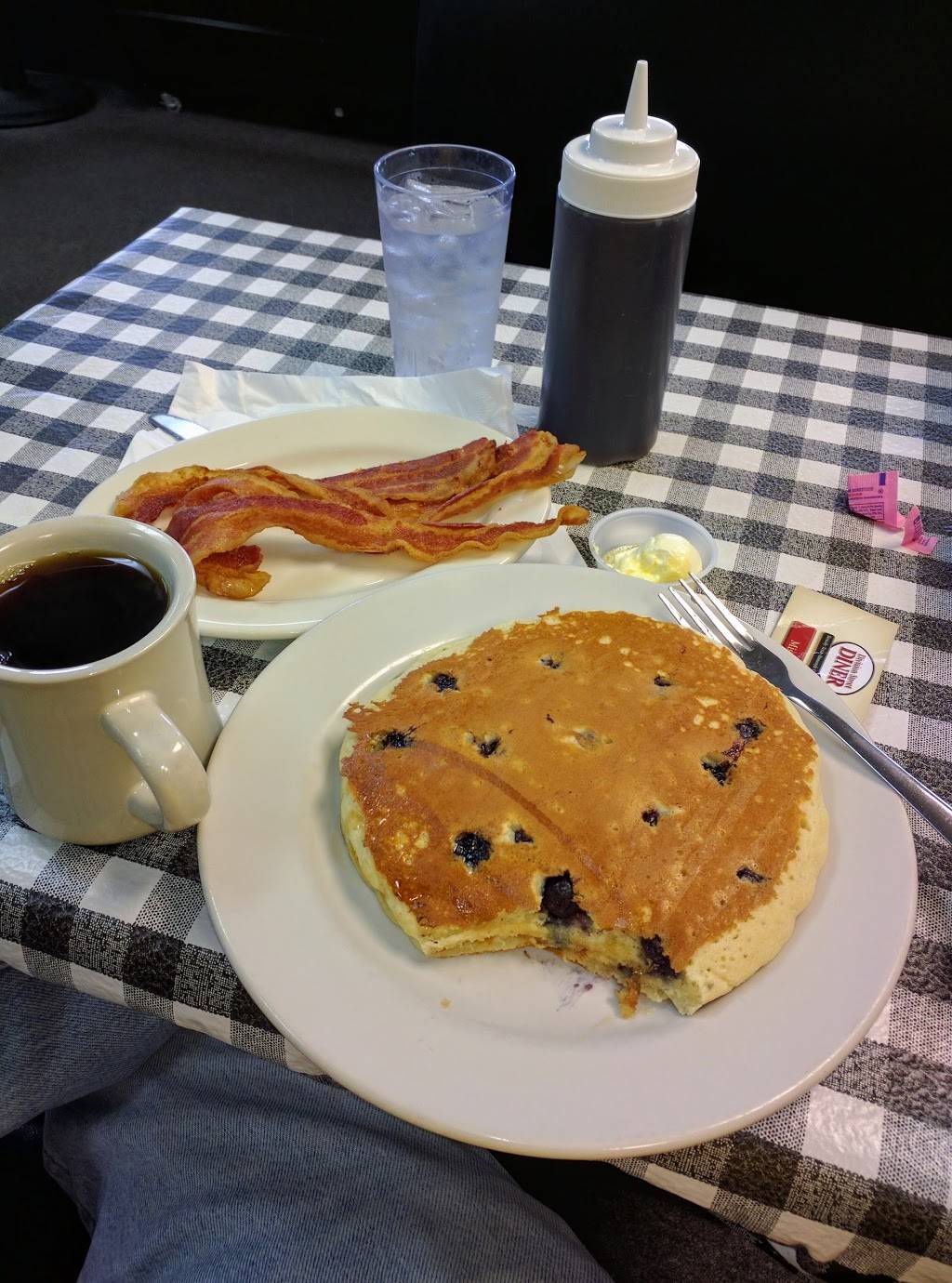 Division Street Diner | restaurant | 1800 W Division St, Arlington, TX 76012, USA | 8172741606 OR +1 817-274-1606