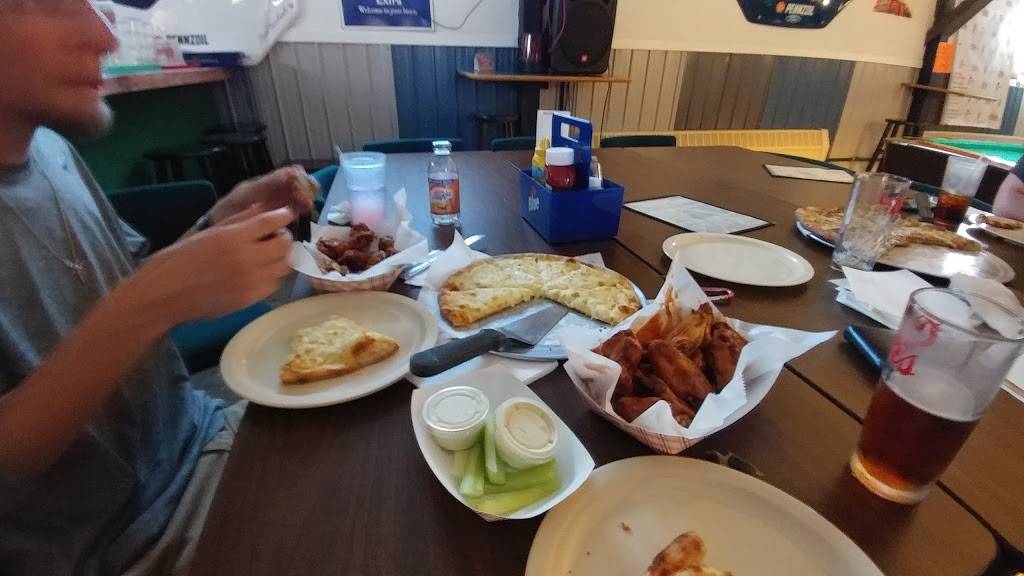 Budds Pizza Cafe | restaurant | 134 Page Ave, Kingston, PA 18704, USA | 5707351000 OR +1 570-735-1000