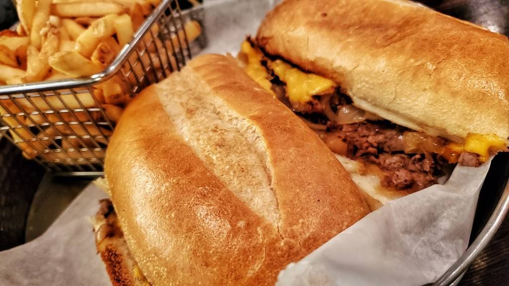 Roxy’s Diner Bar & Grill | restaurant | 25 S Regent St, Port Chester, NY 10573, USA | 9149397699 OR +1 914-939-7699