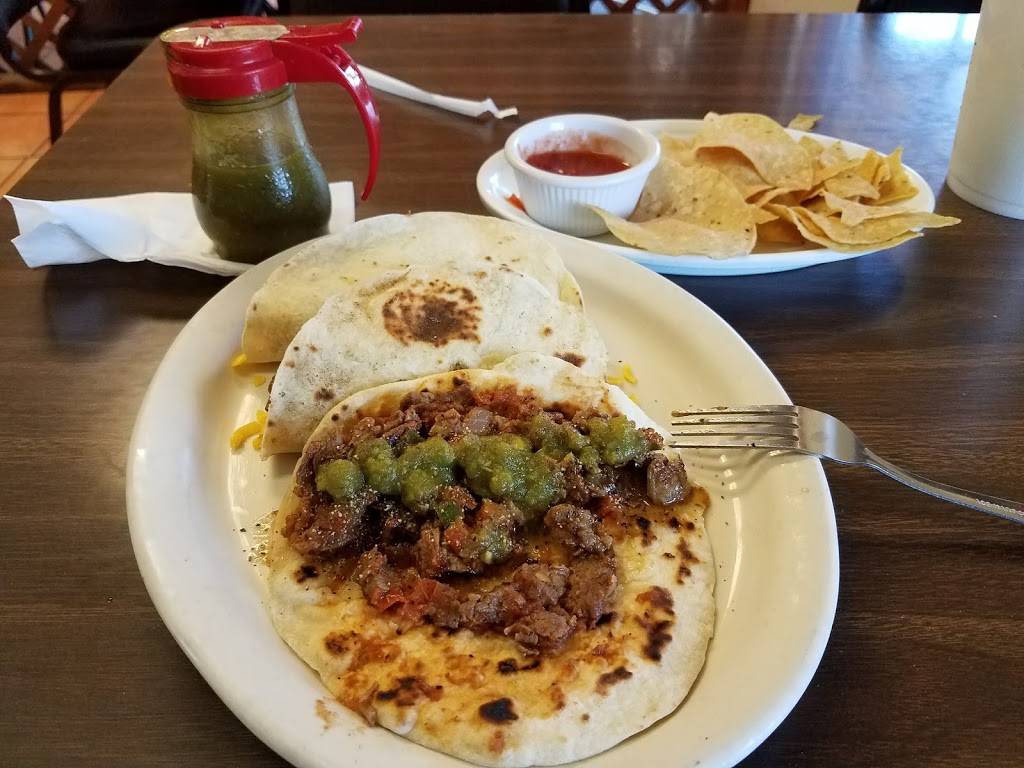 Los Compadres Mexican Seafood | restaurant | 7546 Marbach Rd, San Antonio, TX 78227, USA | 2106749881 OR +1 210-674-9881