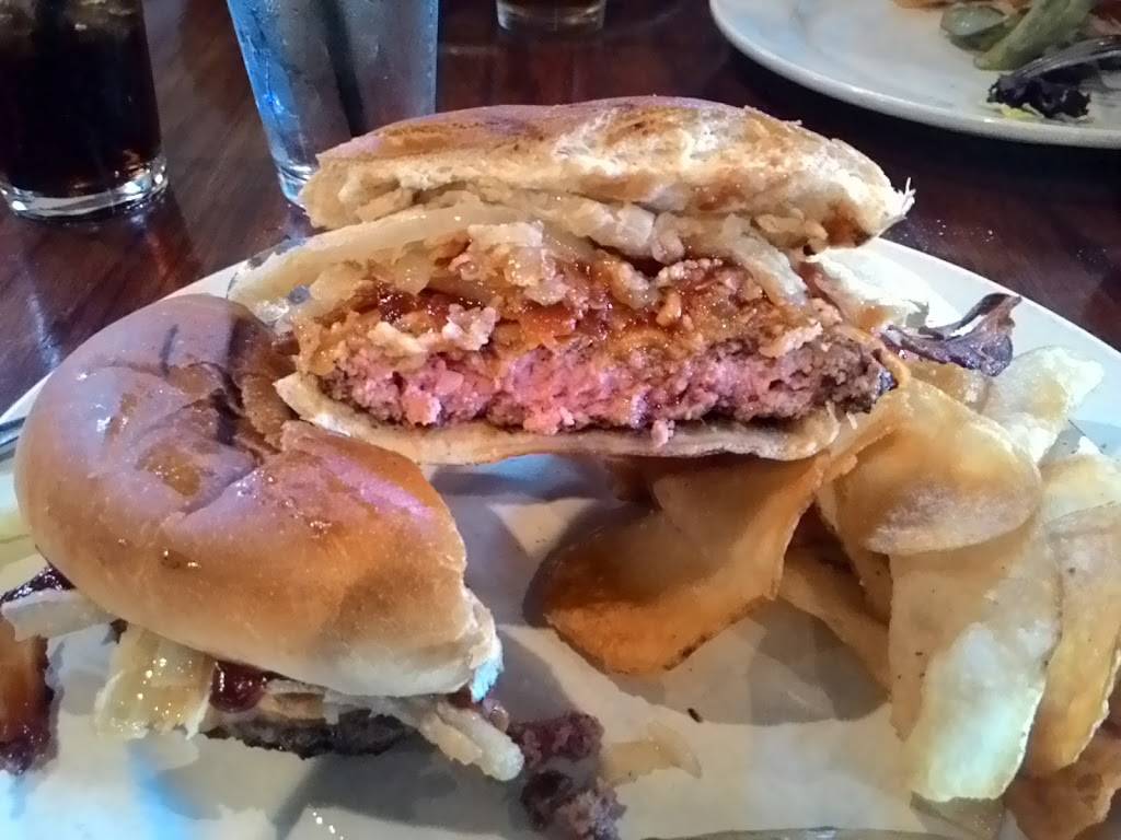 Christophers Bistro | restaurant | 69 Brookside Ave, Chester, NY 10918, USA | 8456105400 OR +1 845-610-5400