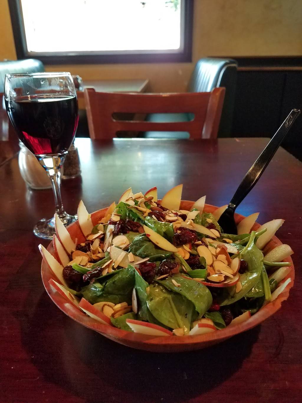 Uncle Vitos | restaurant | 524 2nd St, Davis, CA 95616, USA | 5307583000 OR +1 530-758-3000