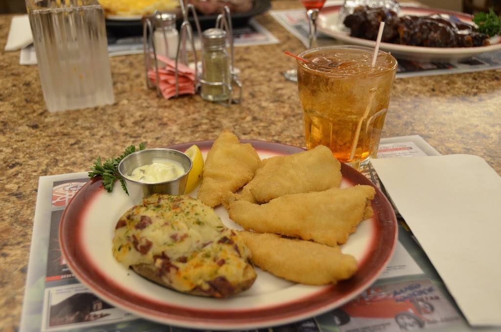 Prime Steer Supper Club Ltd | restaurant | 1432, 704 Hyland Ave, Kaukauna, WI 54130, USA | 9207669888 OR +1 920-766-9888